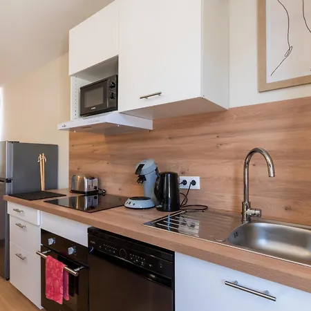 Apartment Le Belvedere - Terrasse & Vue Panoramique - 9 Min Sanctuaires Lourdes